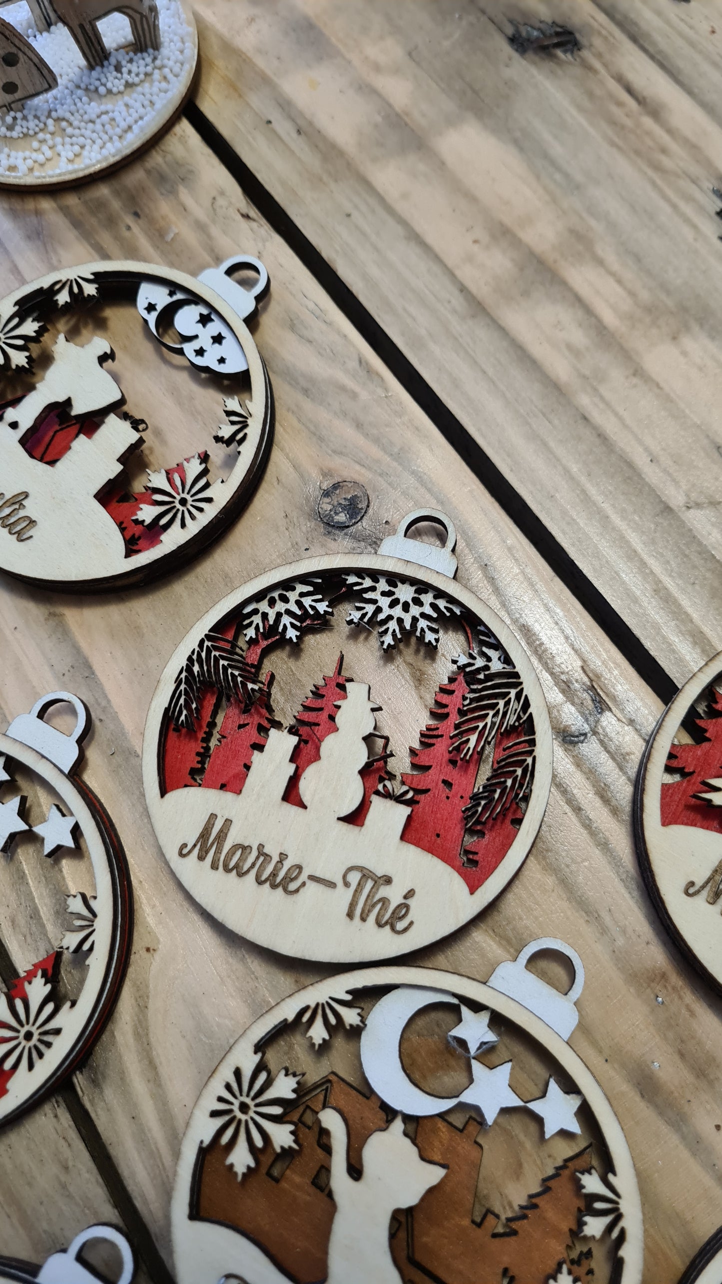Customizable Christmas Tree Ornaments – Laser Engraved & Hand-Painted, Add Any Family Name, Festive Designs Include Santa, Snowman, Cats and More