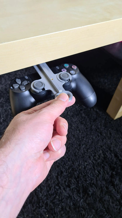 Retractable controller holder - PlayStation Dualshock 4 - YourLittleFactory