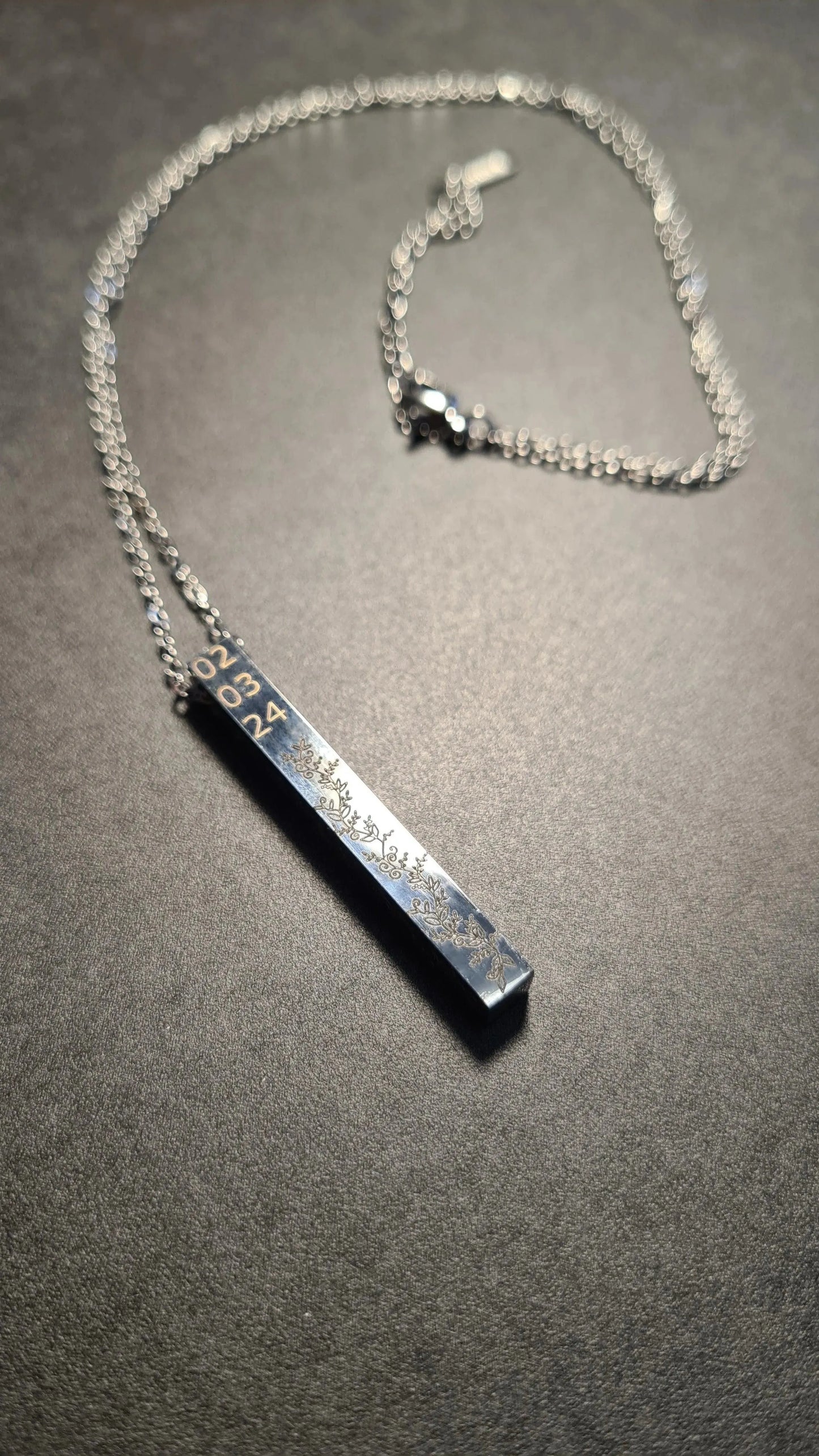 Personalized Women's Necklace - YourLittleFactory