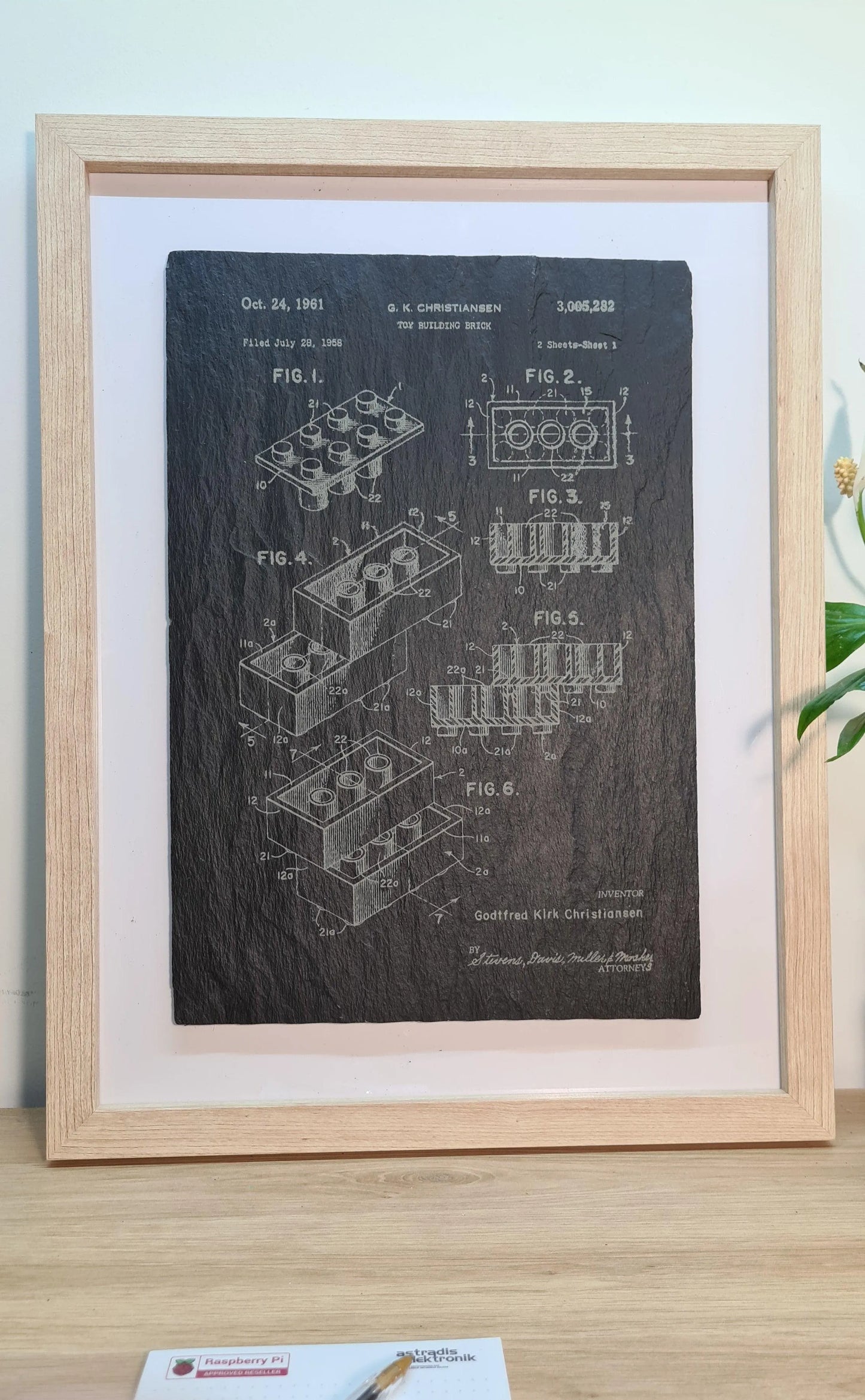 Official Lego brick patent - Laser engraved decorative slate - YourLittleFactory